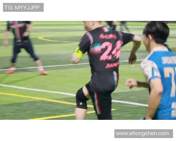 足球明星精彩瞬间射门后定格瞬间的照片集锦